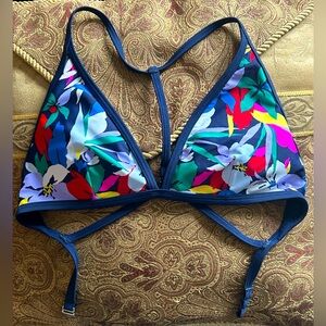 👙Abercrombie & Fitch bikini top, blue/floral print, Size Small